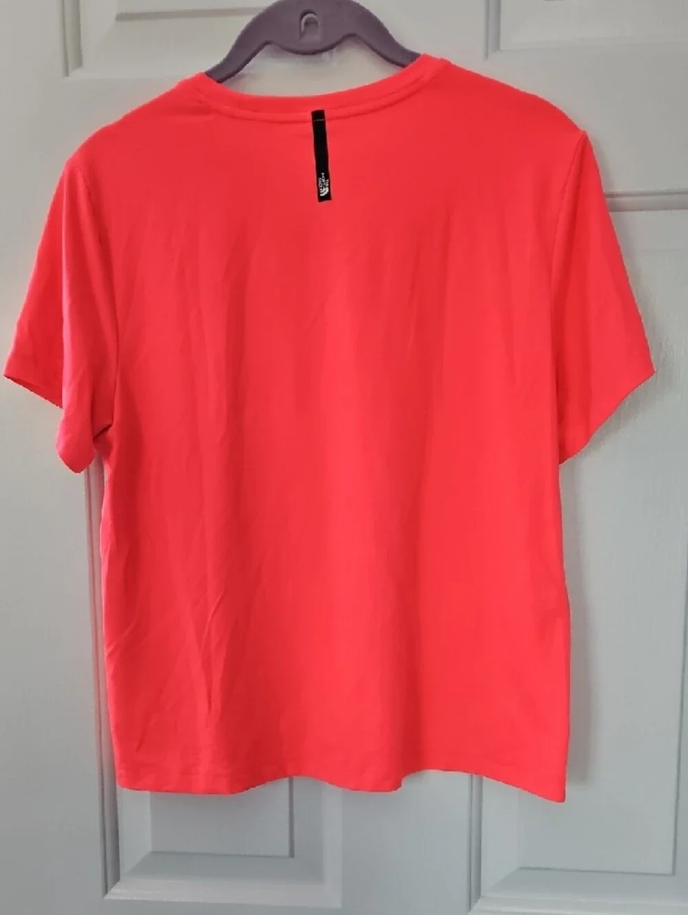 The North Face Women’s Short Sleeve Crew Tee - Hot Pink - Picture 2 of 4